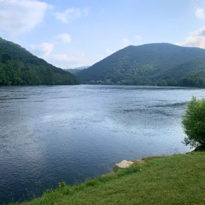 New River Junction near Blacksburg VA Fieldstone Apartments